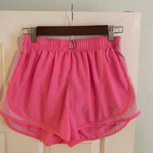 Woman’s Nike Shorts pink